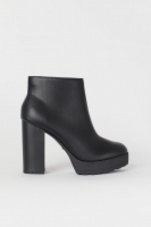 Plateauboots 22.99 €