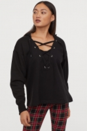 HM   Kapuzenshirt mit Schnürung