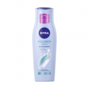 Real  Nivea Shampoo oder Spülung versch. Sorten, jede 250/200-ml-Flasche