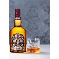 Real  Chivas Regal Scotch Whisky 40 % Vol., jede 0,7-l-Flasche