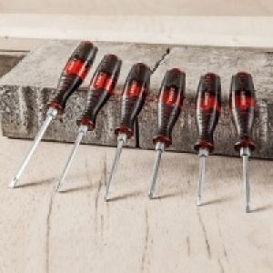 Meißel-Schraubendreher 6tlg. 9.99 €