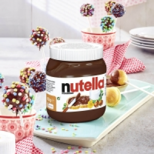 Real  nutella Nuss-Nugat-Creme jedes 450-g-Glas