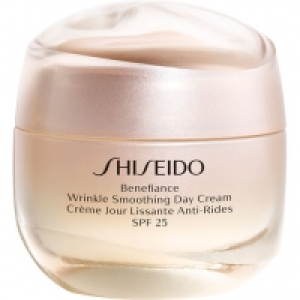 Shiseido Wrinkle Smoothing Day Cream SPF25
