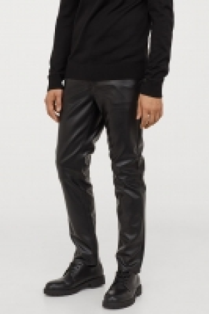 Hose aus Lederimitat 19.99 €