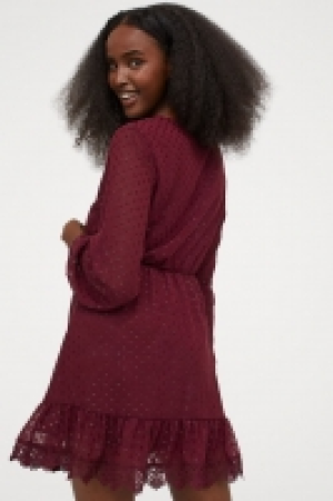 Plumetis-Kleid mit Spitze 22.99 €
