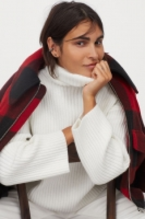 Gerippter Rollkragenpullover 12.99 €