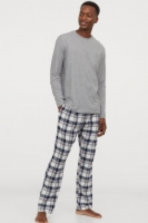Pyjama 23.99 €