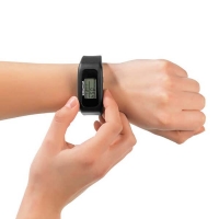 NKD  Vitalmaxx Fitness-Armband mit Kalorienzähler, ca. 8x7x3cm