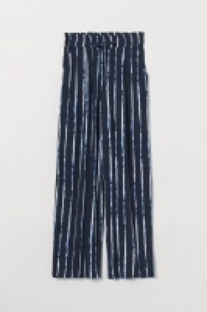 Weite Hose 13.99 €
