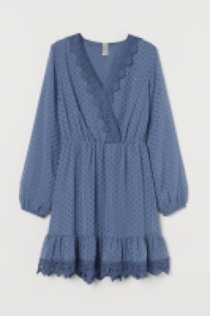 Plumetis-Kleid mit Spitze 23.99 €