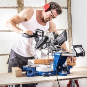 Kapp-Zugsäge mit Laser 199.00 €