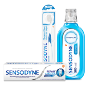 3er-Set aus Sensodyne Zahnpasta, Mundspülung und Zahnbürste 10.09 €