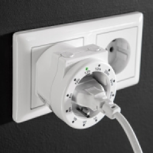 Steckdosenadapter 6.99 €