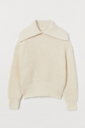 Gerippter Pullover mit Kragen 15.99 €