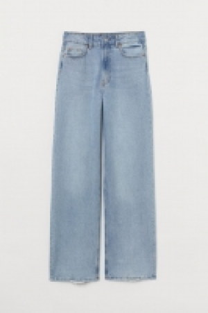 Wide High Jeans 10.99 €