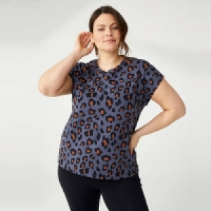 Damen-T-Shirt mit Leo-Muster, große Größen 4.79 €