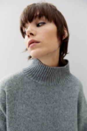 Oversized-Rollkragenpullover 22.99 €