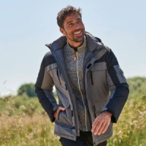 Herren-Outdoor-Jacke mit vielen Taschen 20.00 €