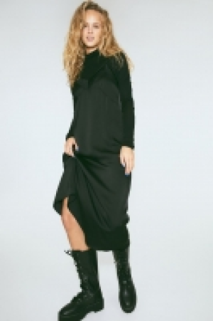 HM  Slip-Dress aus Satin