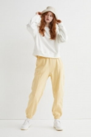 HM  Oversized Joggers
