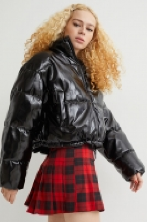 Kurzes Puffer Jacket 15.99 €