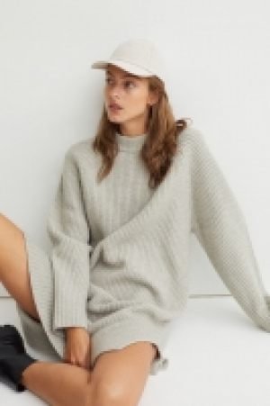 Geripptes Strickkleid 20.99 €