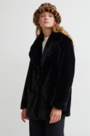 HM  Faux-fur-Jacke