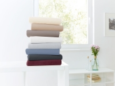 Primera Spannbettlaken, enthält Baumwolle, bügelarm, mit Flauscheffekt 12.99 €