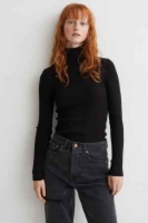 Gerippter Rollkragenpullover 10.99 €