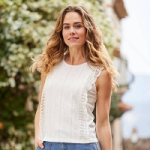 Damen-Top mit Spitzendesign 6.99 €