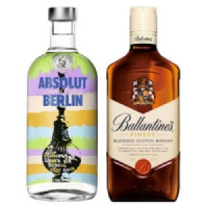 Absolut Vodka oder Ballantines Finest Scotch Whisky