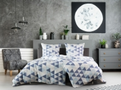 Dobnig Satin Bettwäsche »Dreiecke marine«, 135x200 cm oder 155x220 cm,