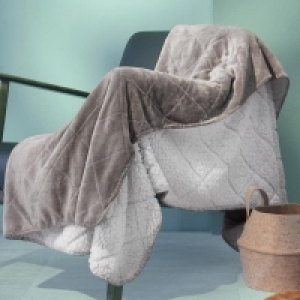 Wohndecke mit Rhombus-Steppung, ca. 130x170cm 12.79 €